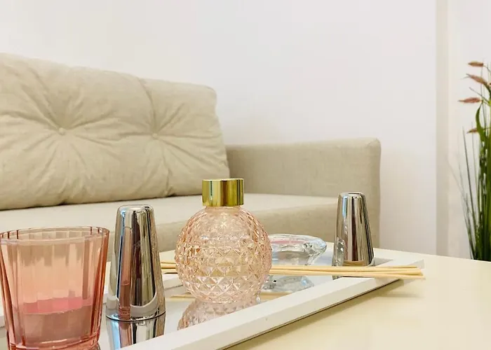 Apartello Modern In Downpark Apartment