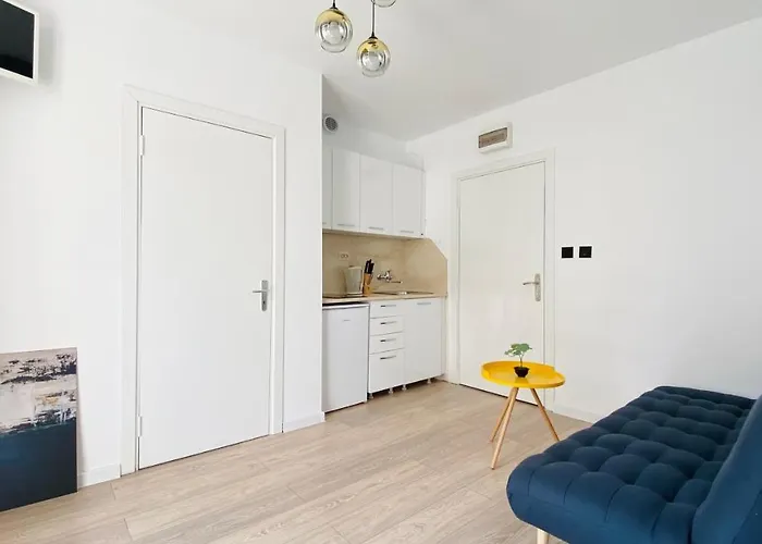 Apartello Modern In Downpark Slantchev Briag